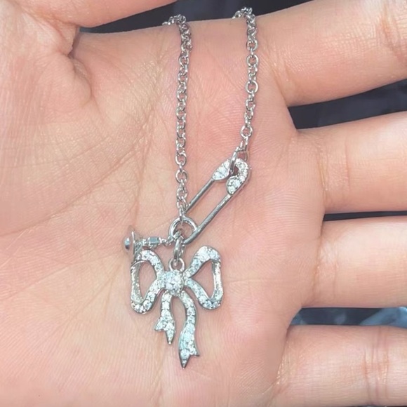 Vivienne Westwood Necklace - Picture 2 of 12